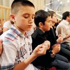 مراسم تجلیل از کودکان قرآن‌‌آموز در «عثمانیه» ترکیه برگزارشد 